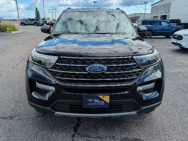 Certified 2024 Ford Explorer XLT w/ Equipment Group 202A AWD/4WD image 2