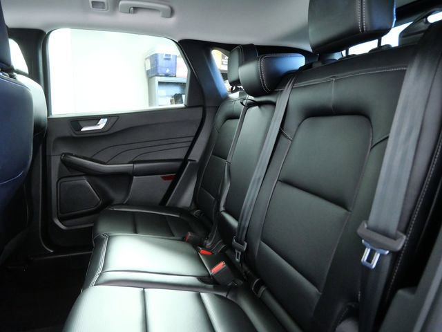 Certified 2025 Ford Escape Platinum AWD/4WD image 15