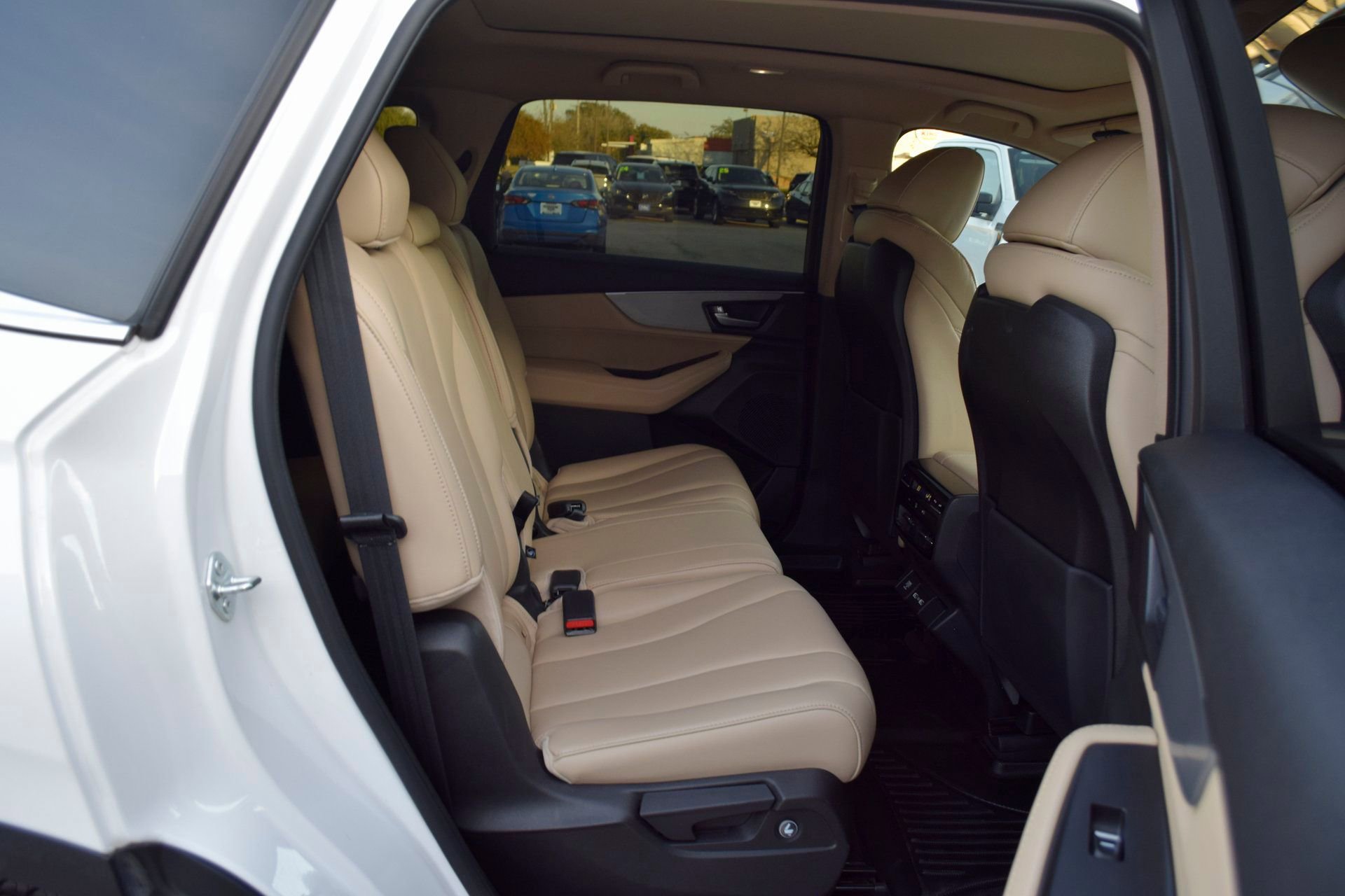 Used 2022 Acura MDX FWD image 25