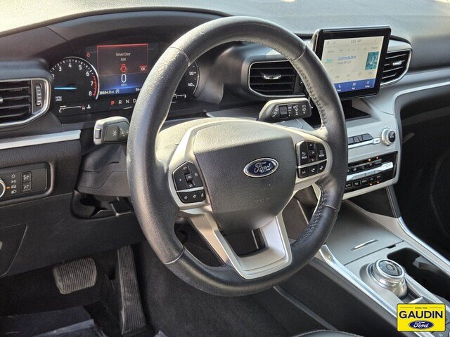 Certified 2022 Ford Explorer XLT w/ Equipment Group 202A AWD/4WD image 19