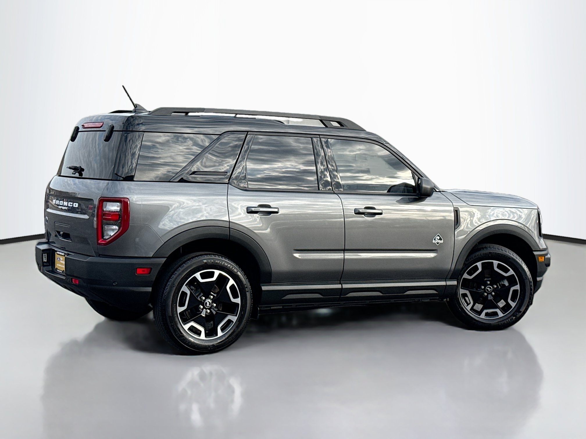 Certified 2023 Ford Bronco Sport Outer Banks w/ Tech Package AWD/4WD image 2