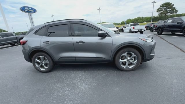 Certified 2026 Ford Escape ST-Line Select w/ Tech Pack #1 AWD/4WD image 9