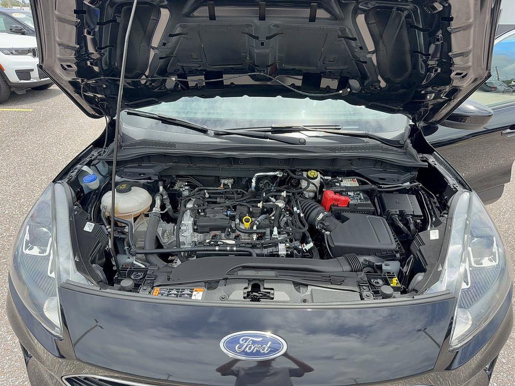 Certified 2022 Ford Escape SEL AWD/4WD image 37