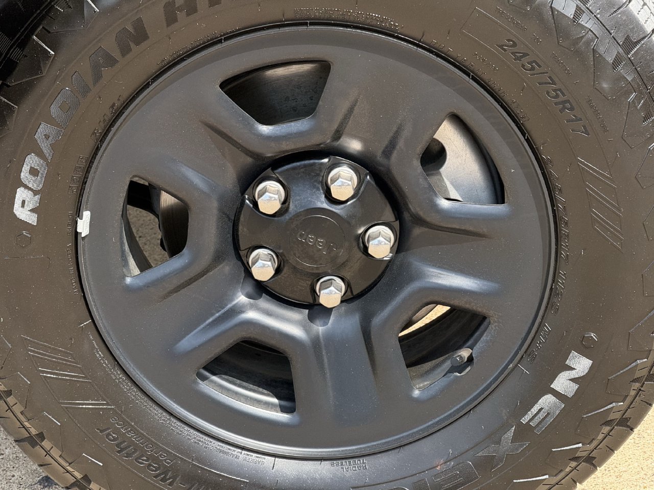 Used 2026 Jeep Wrangler Sport AWD/4WD image 9