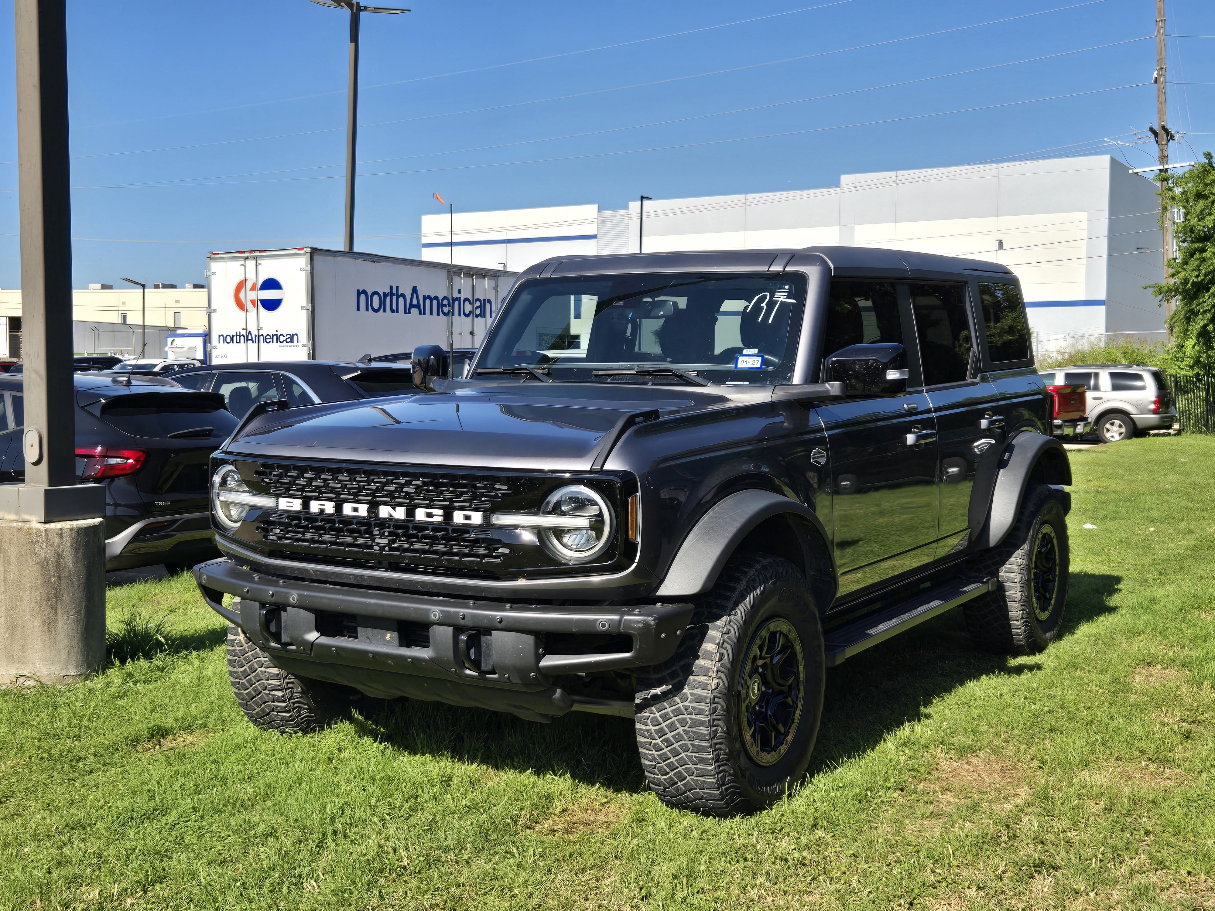 Certified 2021 Ford Bronco Wildtrak AWD/4WD image 3