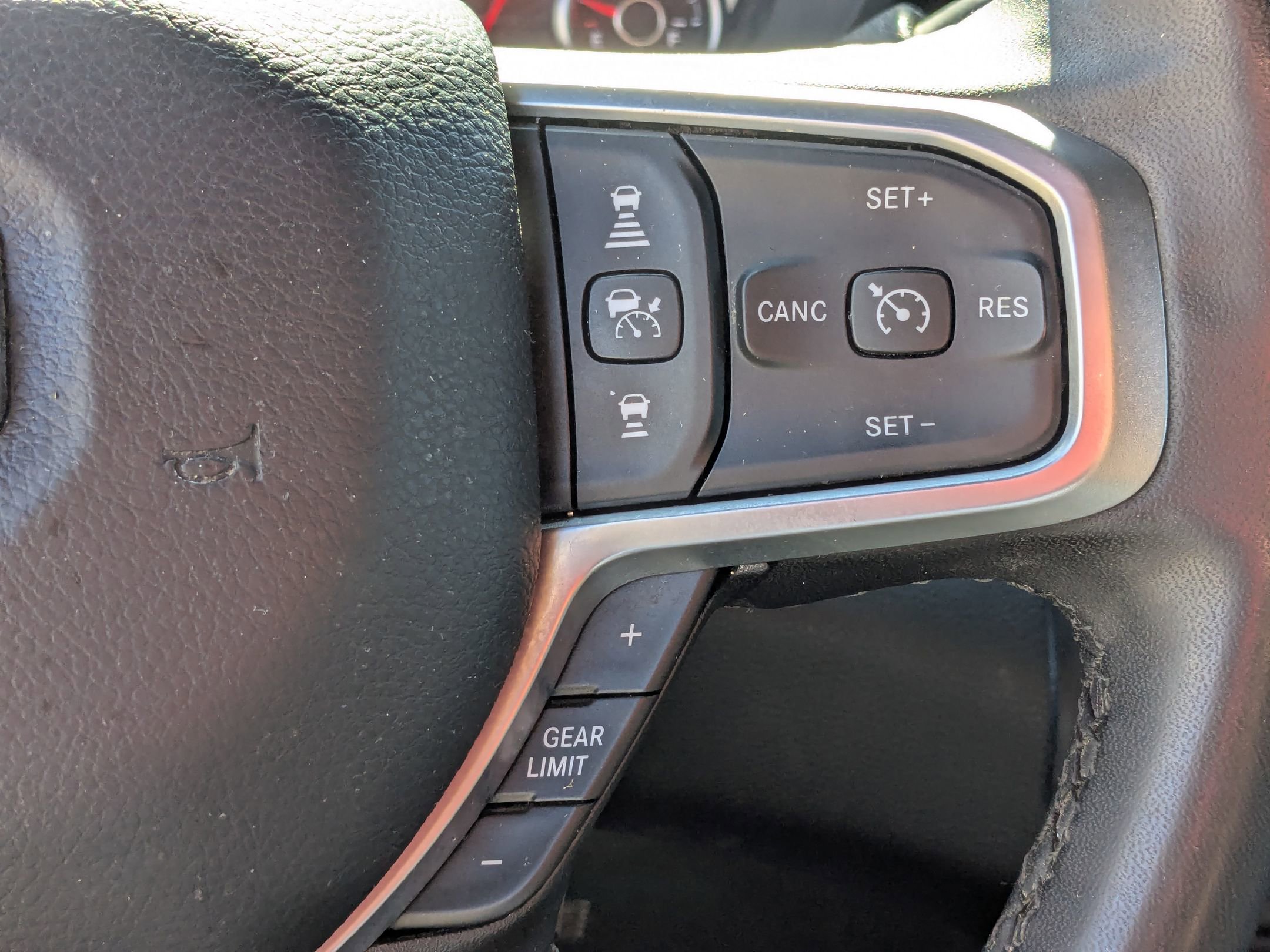 Used 2025 RAM 3500 Big Horn AWD/4WD image 19