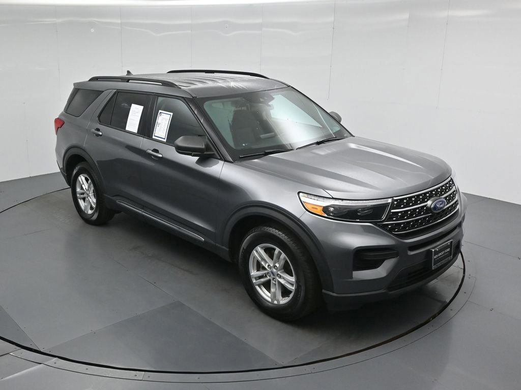 Certified 2022 Ford Explorer XLT w/ Class IV Trailer Tow Package image 4