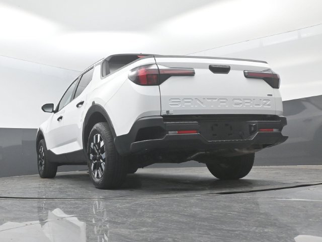 Used 2025 Hyundai Santa Cruz SEL AWD/4WD image 25
