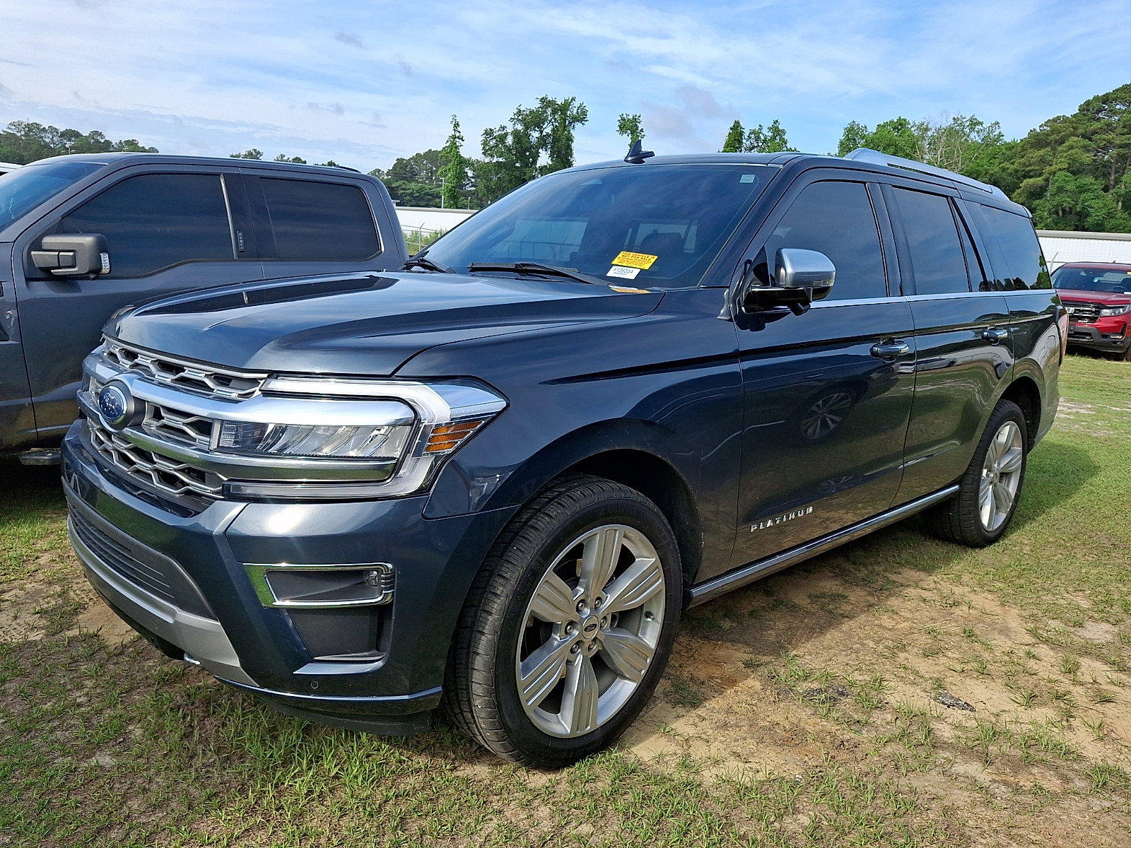 Certified 2023 Ford Expedition Platinum AWD/4WD image 3