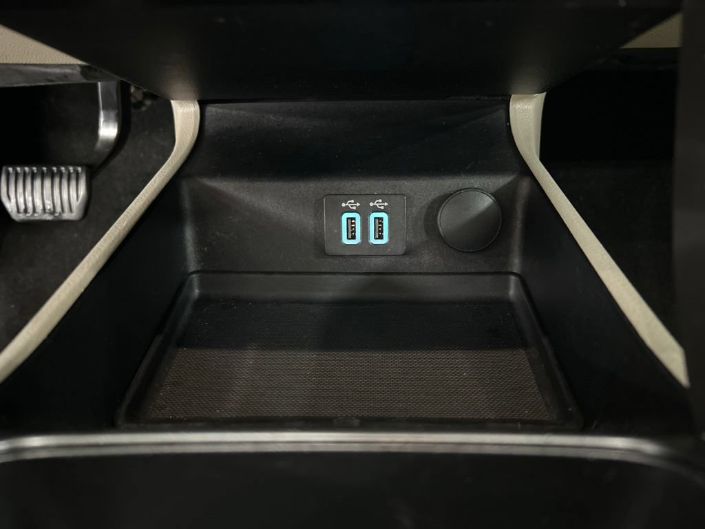 Certified 2019 Ford Fusion SE FWD image 24