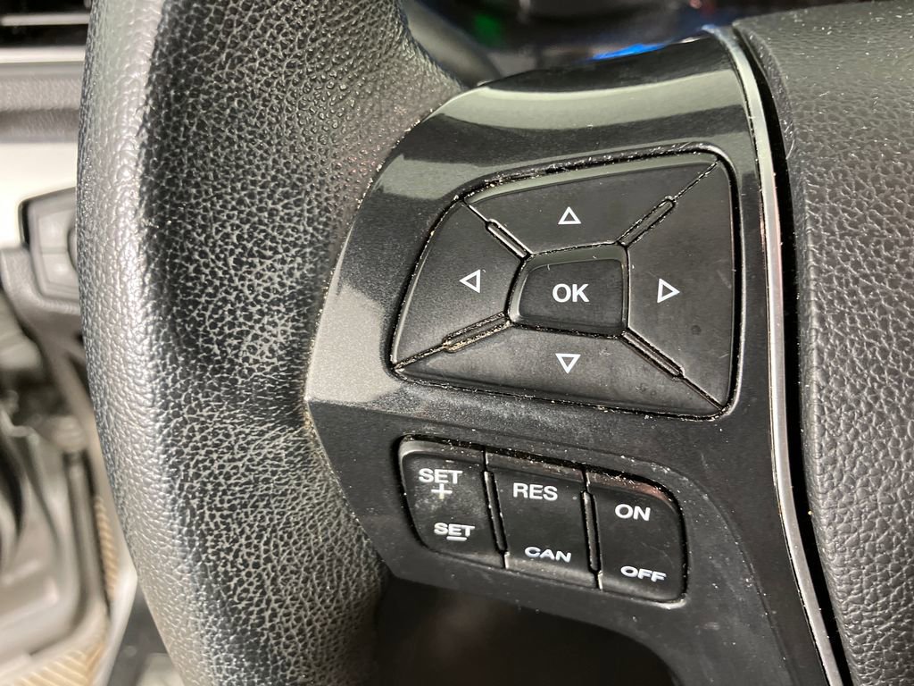 Certified 2019 Ford Explorer Limited w/ Class III Trailer Tow Package image 17