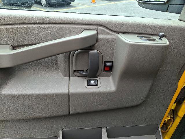 Used 2021 GMC Savana 3500 w/ Power Convenience Package RWD image 11