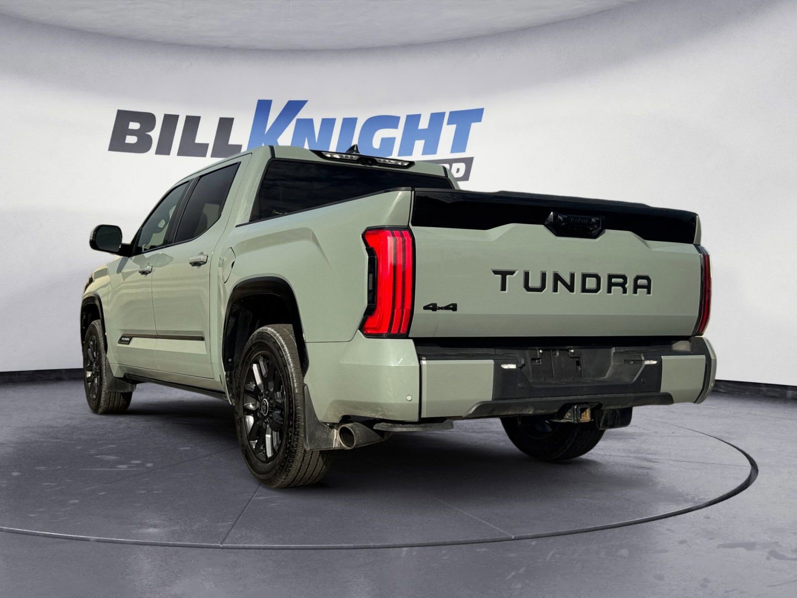 Used 2024 Toyota Tundra Platinum image 3