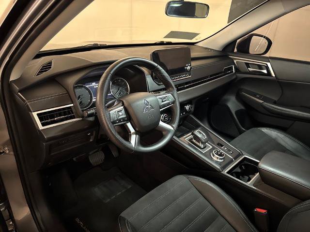 Used 2022 Mitsubishi Outlander SE FWD image 5
