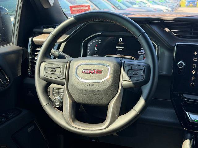 Used 2025 GMC Sierra 1500 AT4 w/ Technology Package AWD/4WD image 23