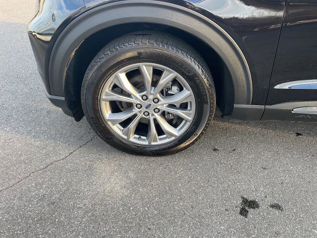 Certified 2023 Ford Explorer Limited w/ Equipment Group 301A image 28