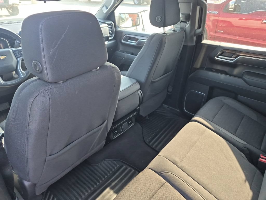 Used 2025 Chevrolet Silverado 1500 LT RWD image 22