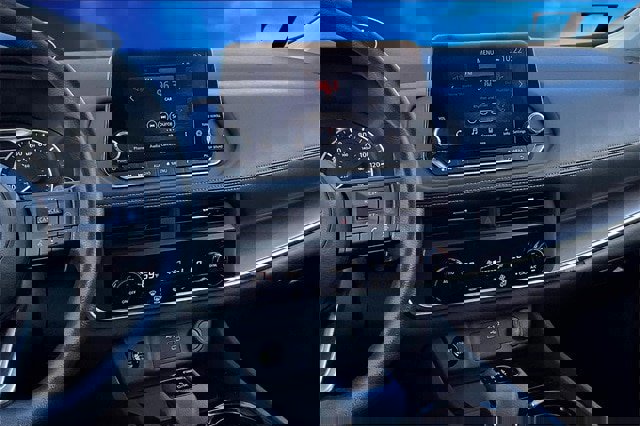 Used 2024 Nissan Rogue SV image 8