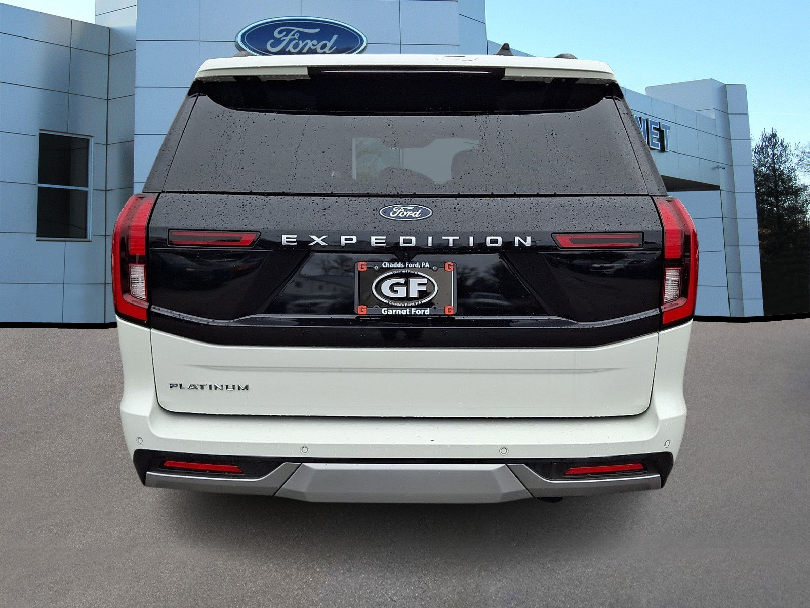 Certified 2025 Ford Expedition Platinum w/ Driver's Package AWD/4WD image 7