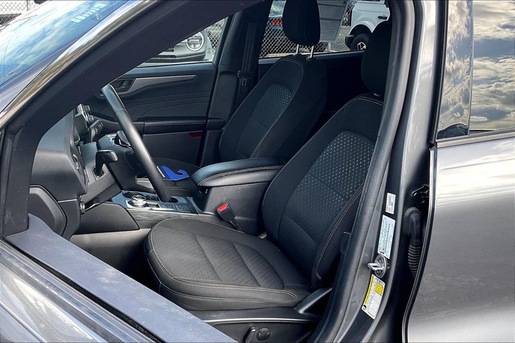 Certified 2023 Ford Escape Active AWD/4WD image 24