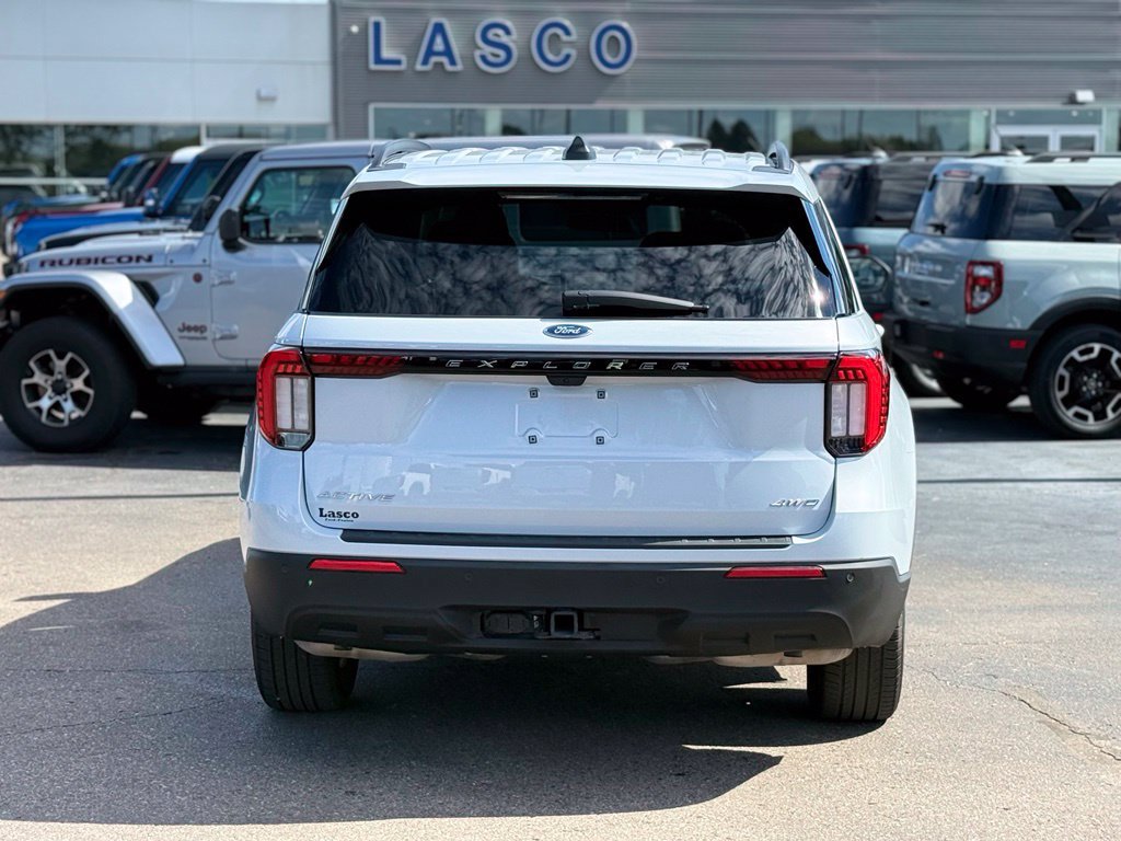 Certified 2026 Ford Explorer Active AWD/4WD image 35