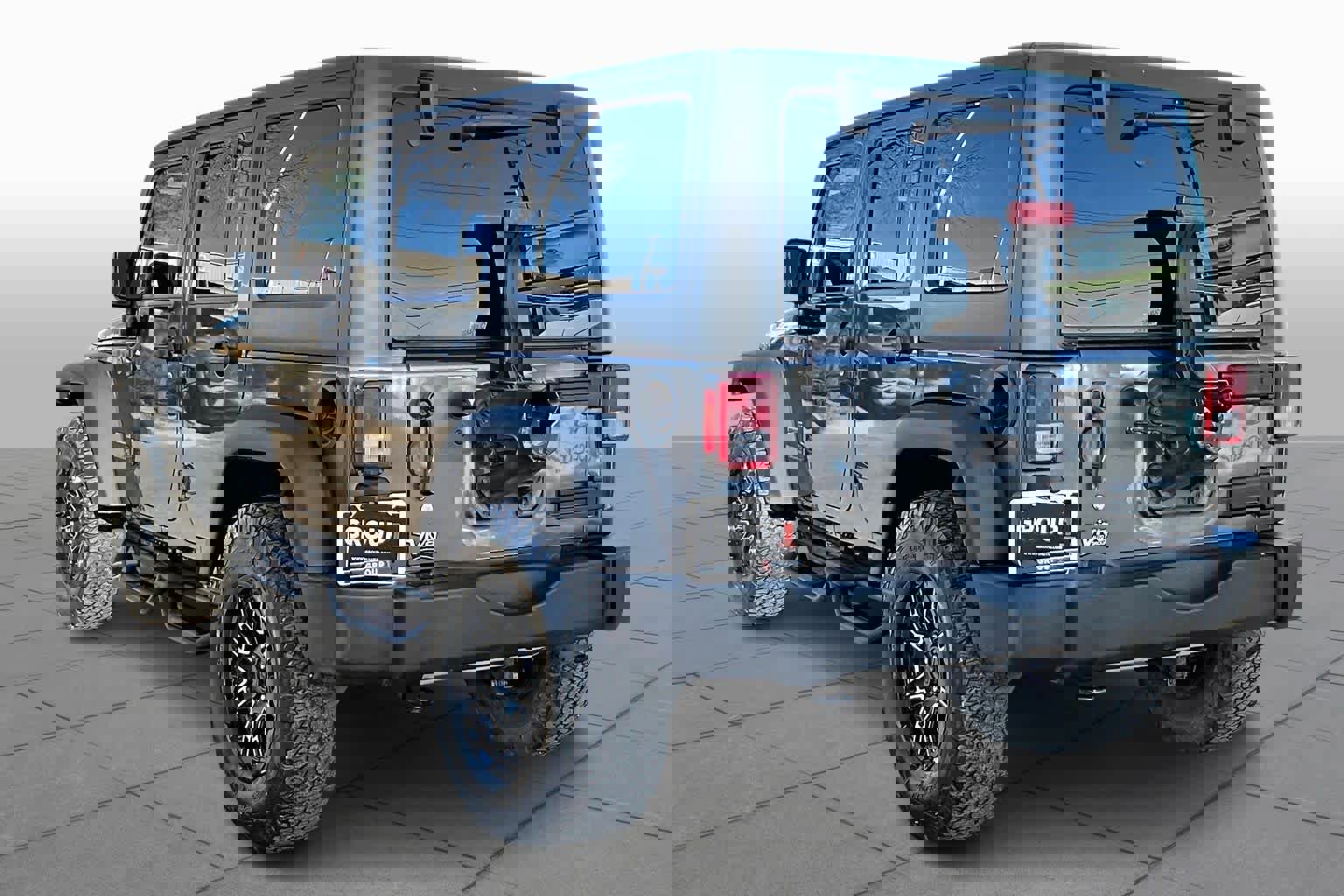 Used 2018 Jeep Wrangler Unlimited Sport S image 2