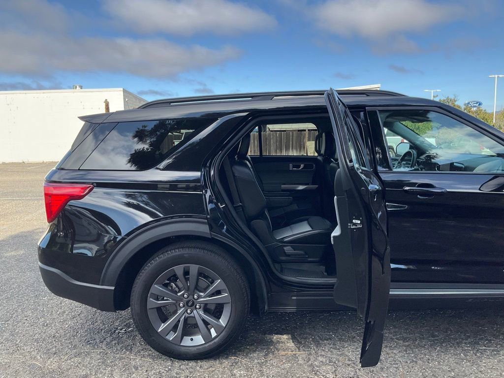 Certified 2024 Ford Explorer XLT w/ Equipment Group 202A image 46