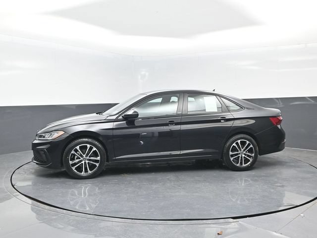Used 2025 Volkswagen Jetta Sport FWD image 4