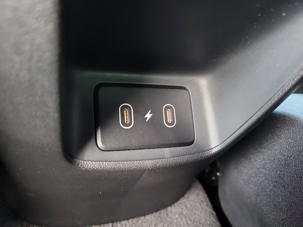 Used 2024 Hyundai Elantra Blue image 11