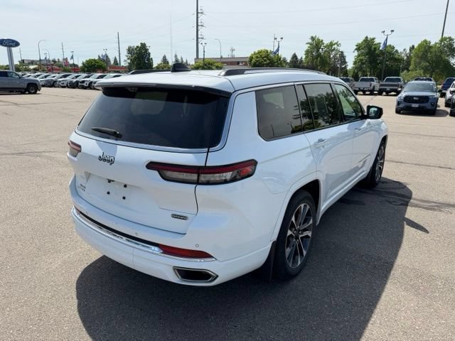 Used 2023 Jeep Grand Cherokee L Overland w/ Luxury Tech Group IV AWD/4WD image 8
