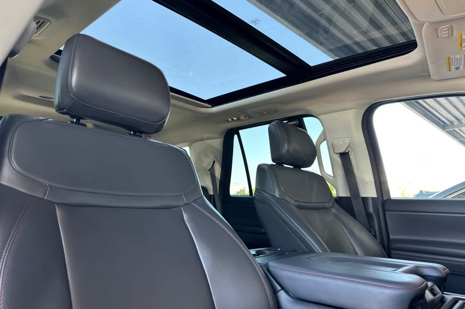 Certified 2025 Ford Expedition Active AWD/4WD image 18