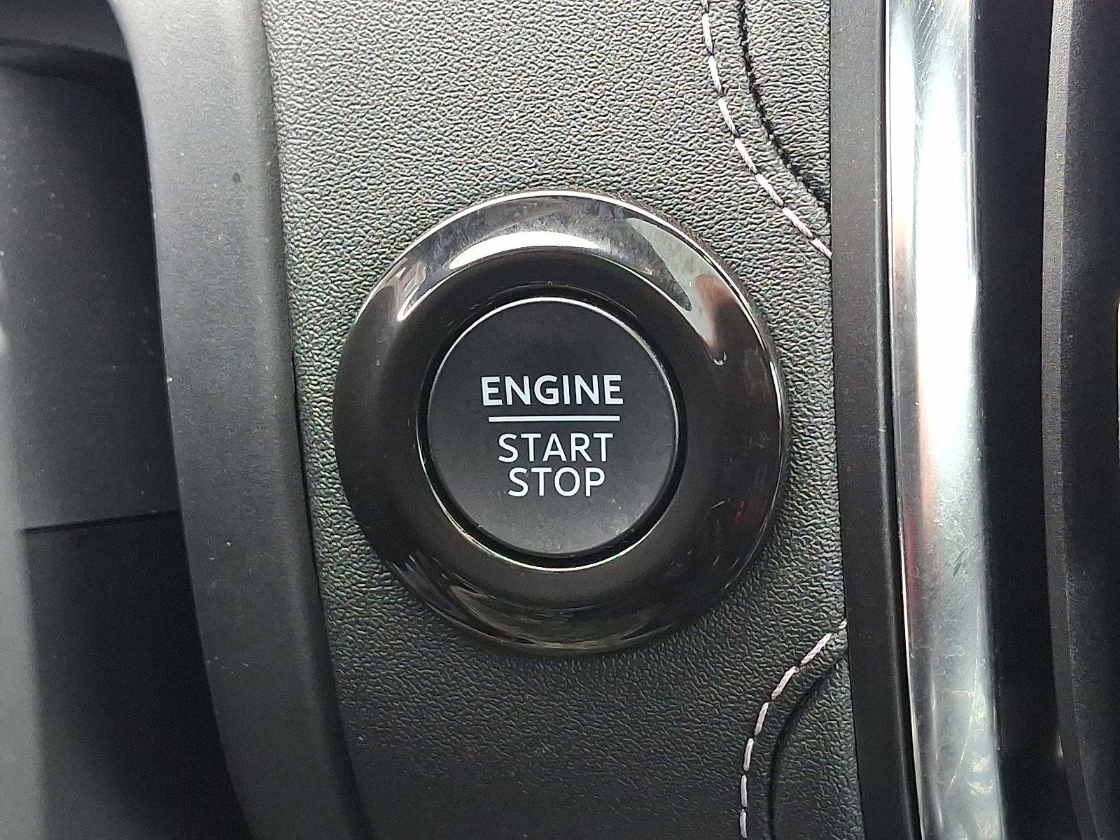 Certified 2025 Ford Expedition Platinum w/ Stealth Performance Package AWD/4WD image 26