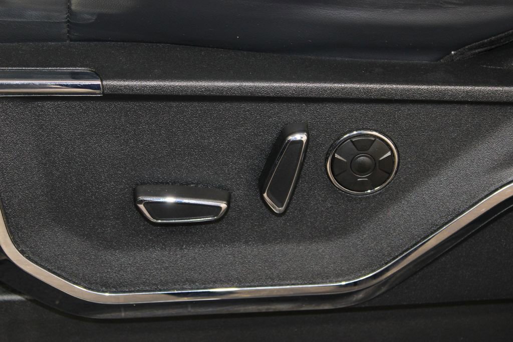 Certified 2022 Ford F150 Platinum w/ Equipment Group 701A High image 24