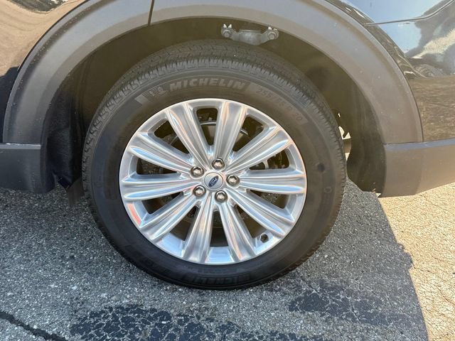 Certified 2024 Ford Explorer Limited w/ Limited Technology Package AWD/4WD image 5