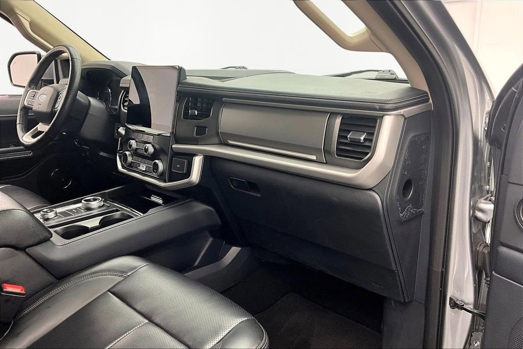 Certified 2024 Ford Expedition Max XLT image 17