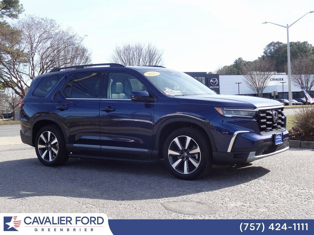 Used 2025 Honda Pilot Touring image 7