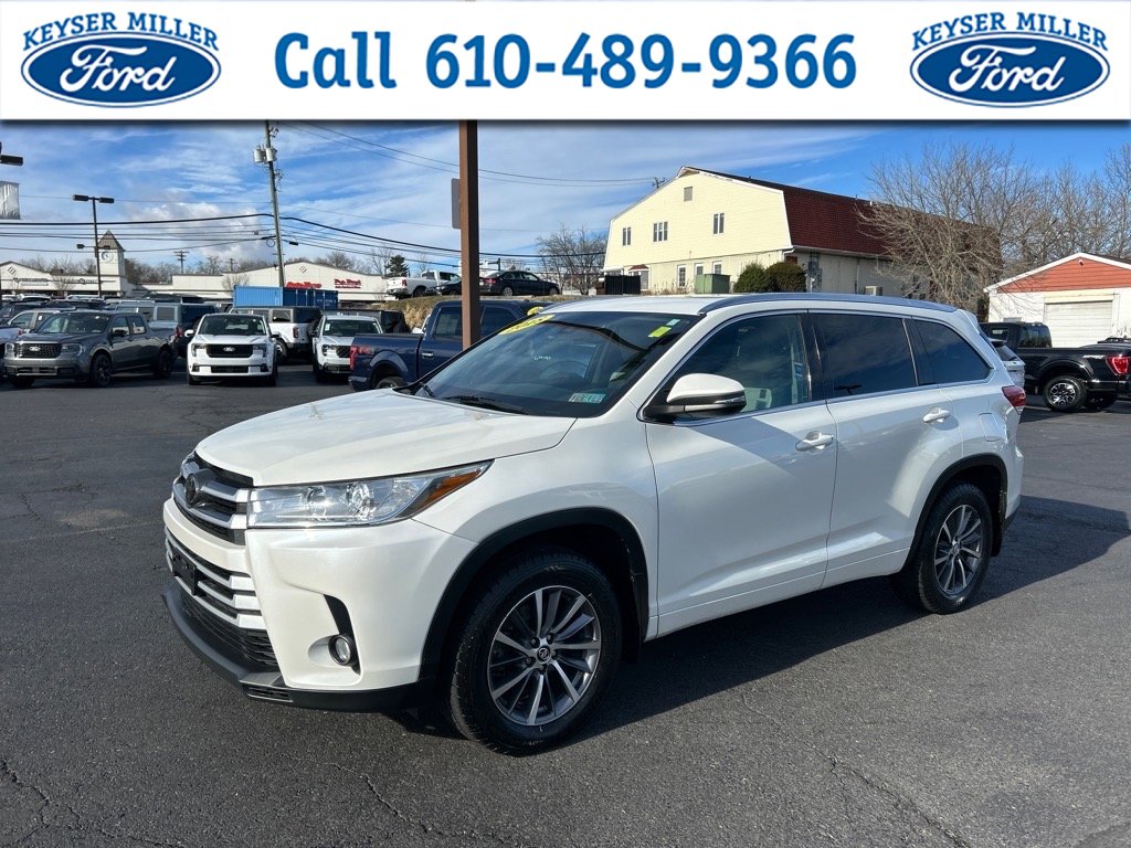 Used 2018 Toyota Highlander XLE w/ Carpet Mat Package (TMS)