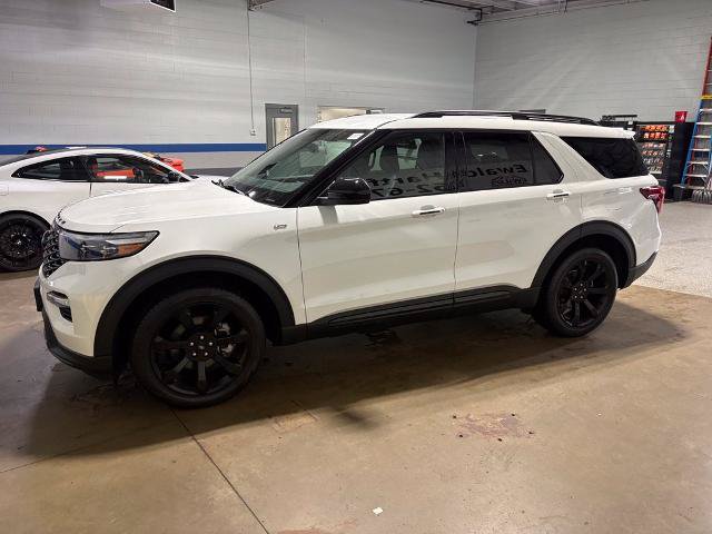 Certified 2024 Ford Explorer ST-Line w/ Class IV Trailer Tow Package AWD/4WD image 5