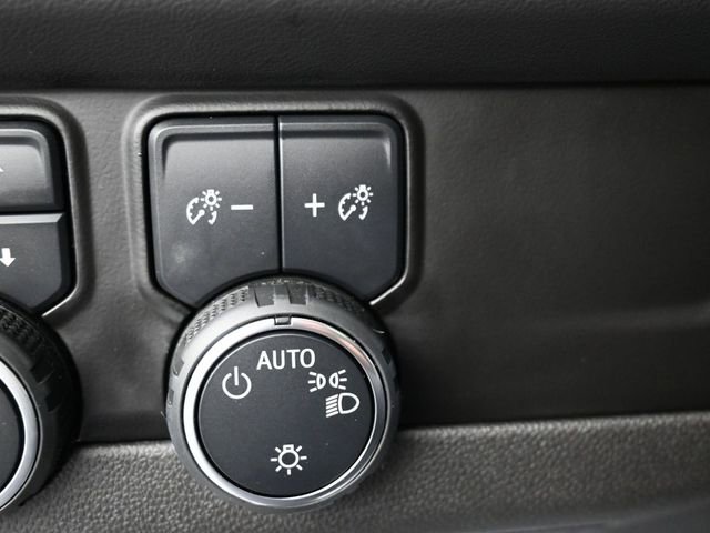 Used 2022 Chevrolet Tahoe Z71 image 23