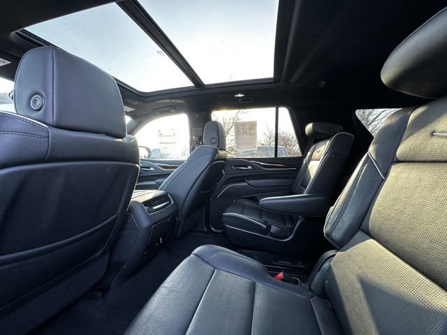 Used 2022 Cadillac Escalade Premium Luxury image 19