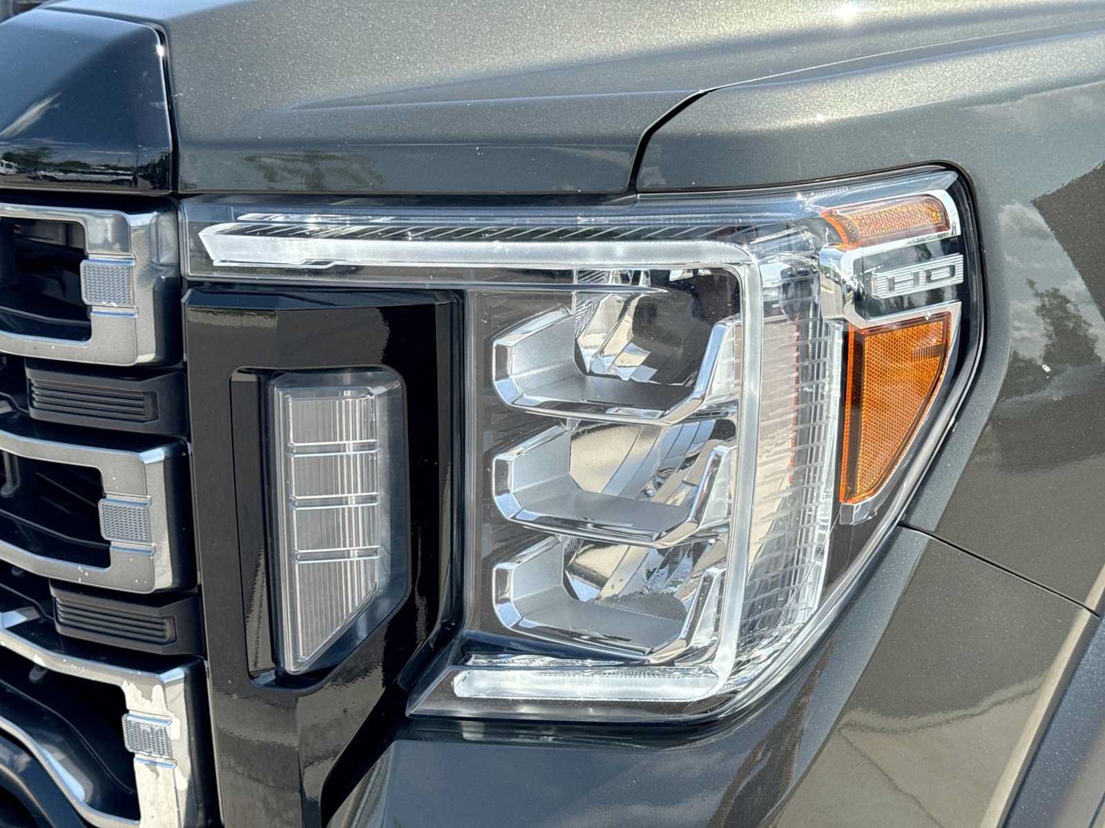 Used 2023 GMC Sierra 2500 AT4 w/ AT4 Premium Plus Package AWD/4WD image 10
