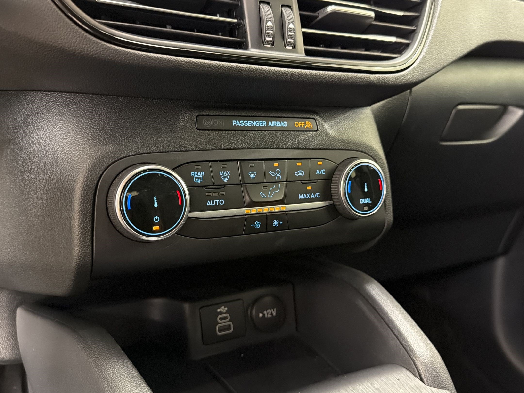Certified 2025 Ford Escape ST-Line AWD/4WD image 22