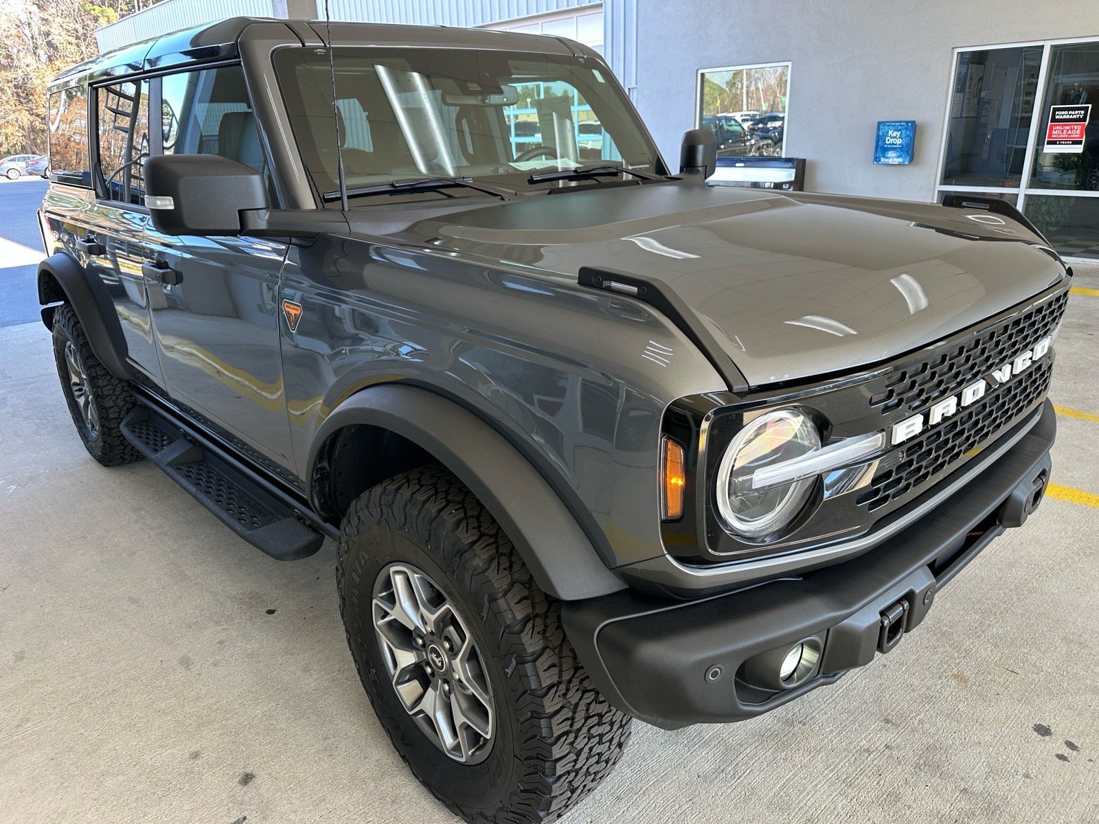 Certified 2025 Ford Bronco Badlands image 5