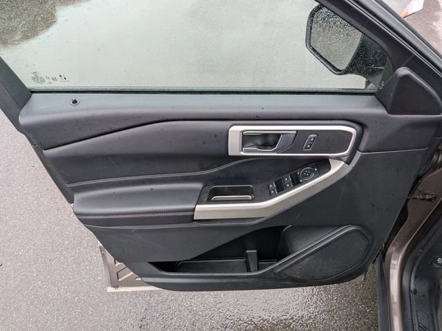 Certified 2021 Ford Explorer XLT w/ Equipment Group 202A image 6