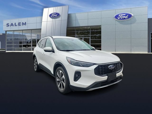 Certified 2024 Ford Escape Platinum AWD/4WD image 1