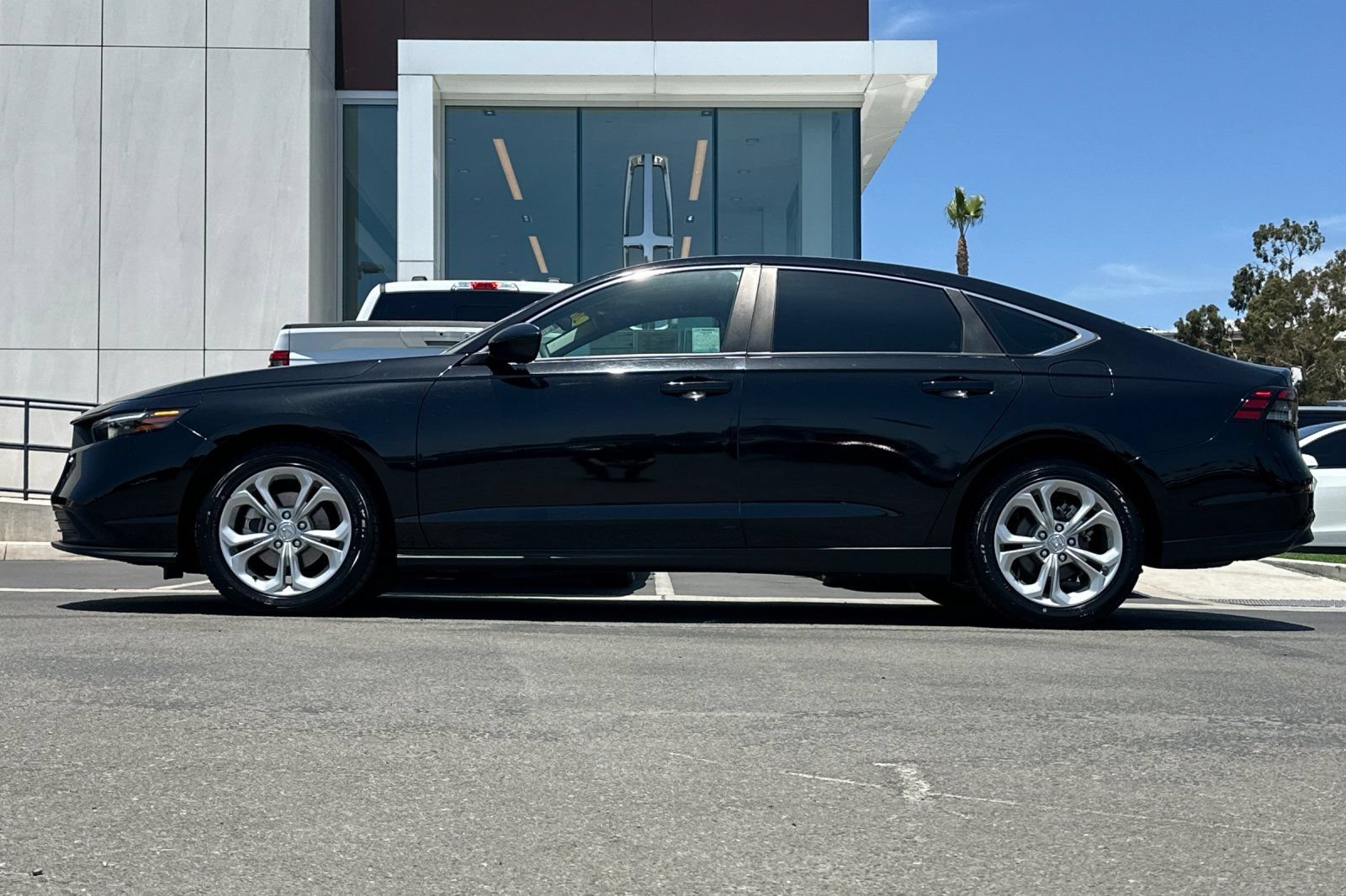 Used 2023 Honda Accord LX image 6