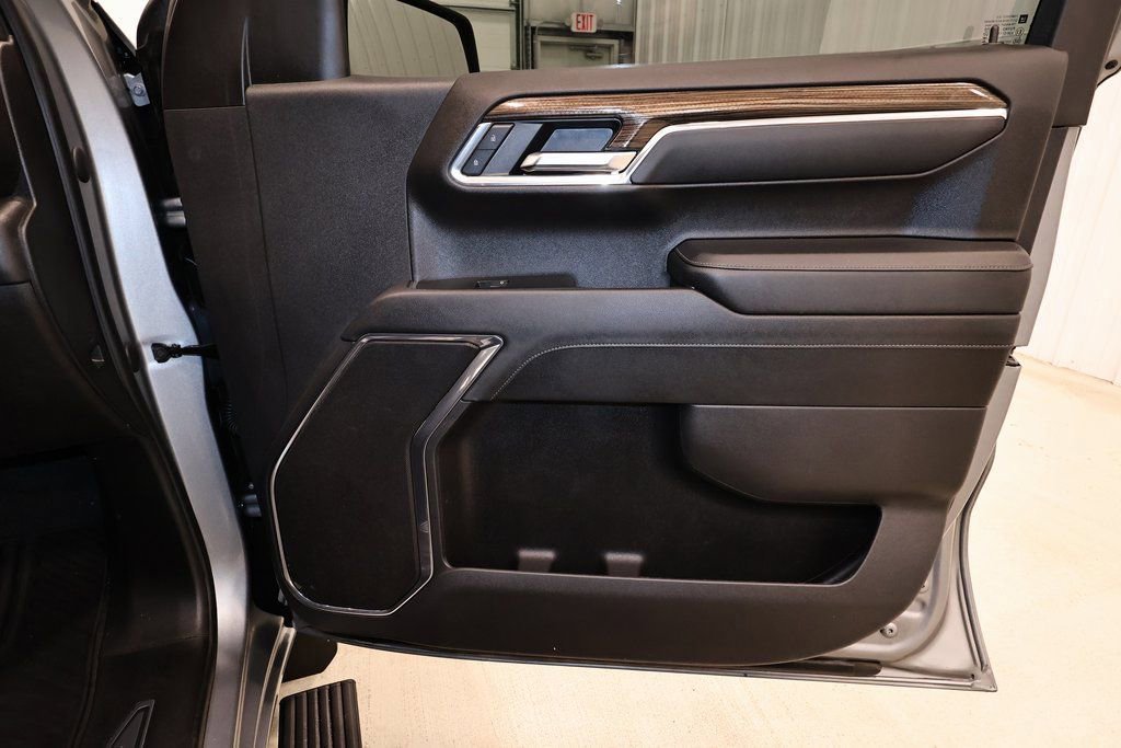 Used 2024 Chevrolet Silverado 1500 LT image 22