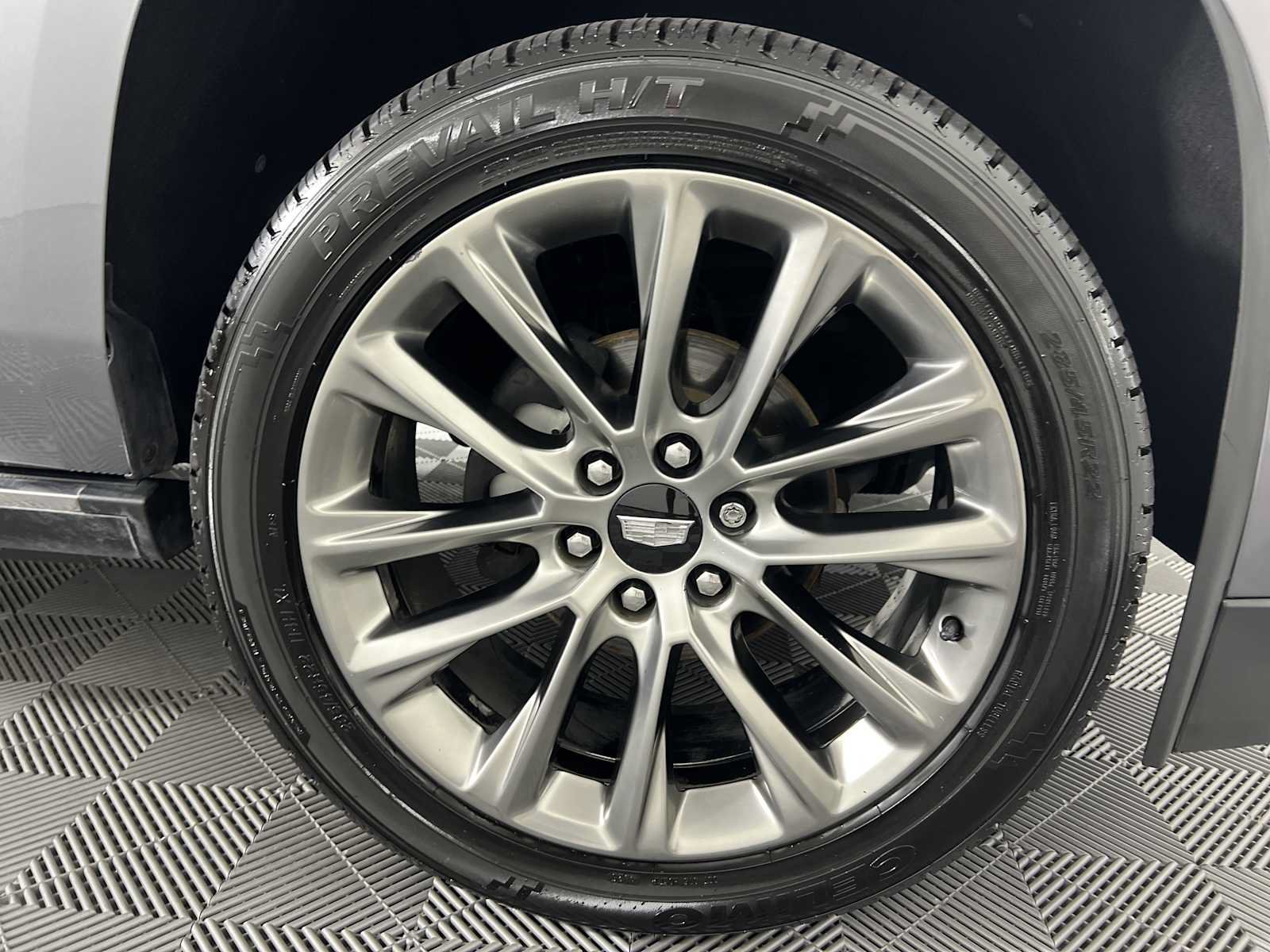 Used 2020 Cadillac Escalade ESV Premium Luxury w/ Escalade Sport Edition RWD image 19