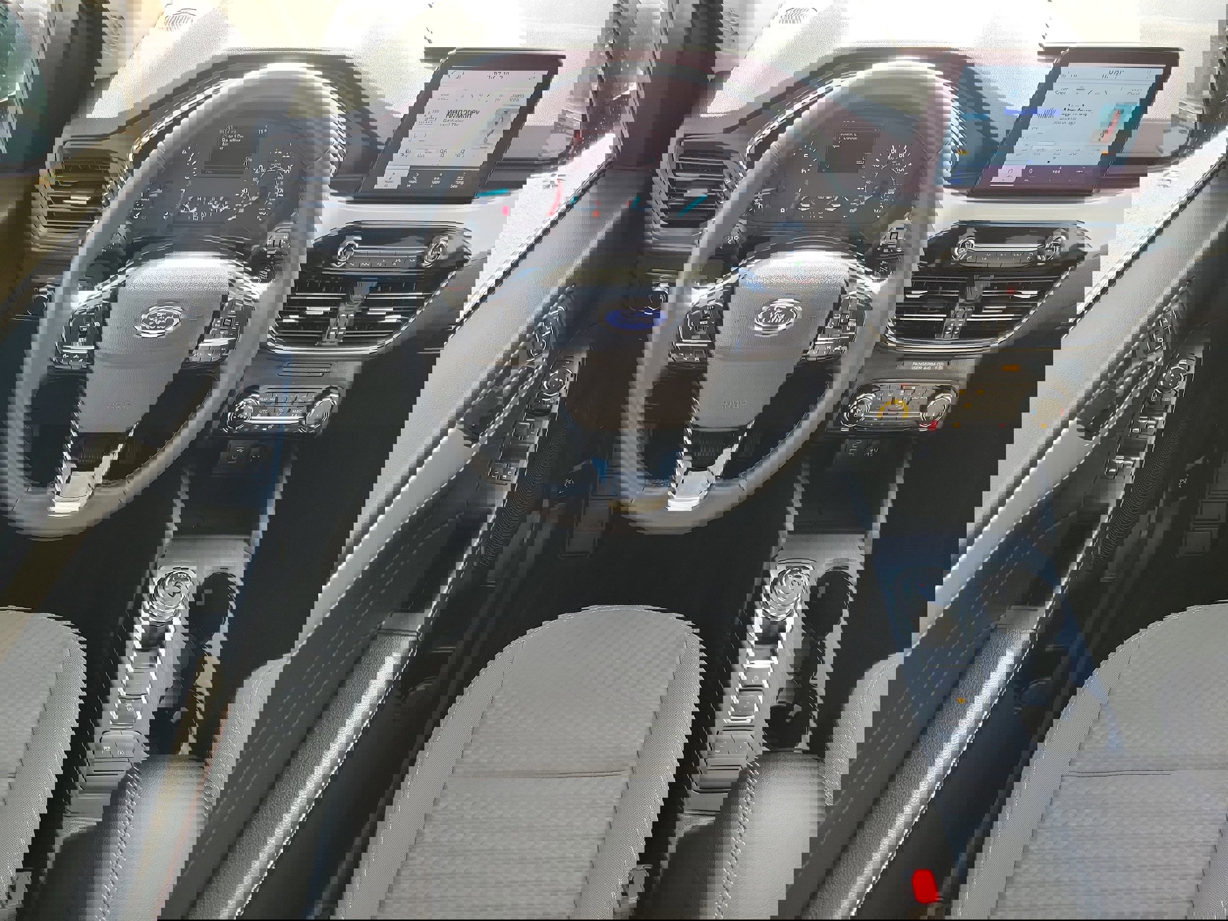 Certified 2022 Ford Escape SE w/ Cold Weather Package AWD/4WD image 14