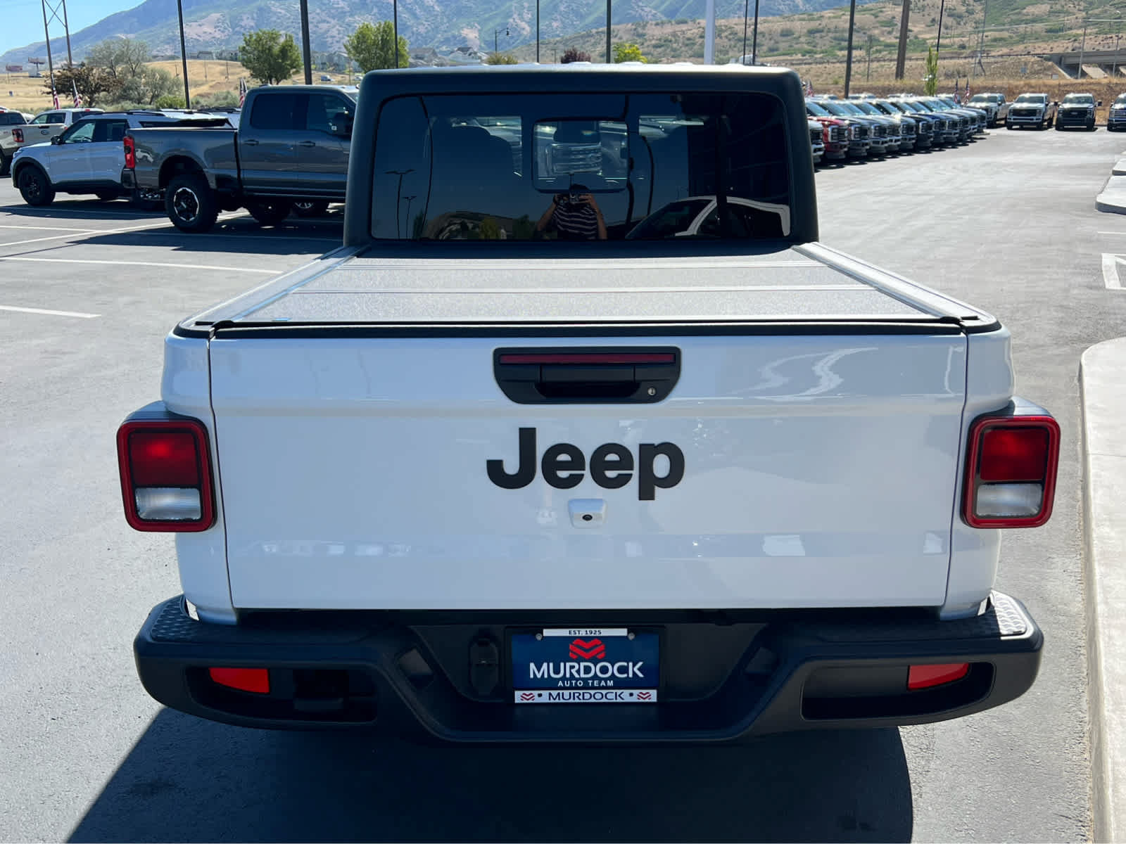Used 2024 Jeep Gladiator Sport AWD/4WD image 9